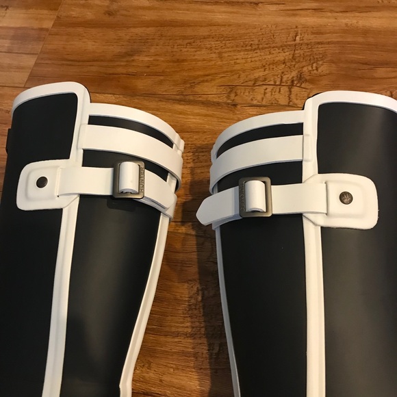 NWOT Slim Fit Short Contrast Hunter Rainboots - Picture 5 of 9